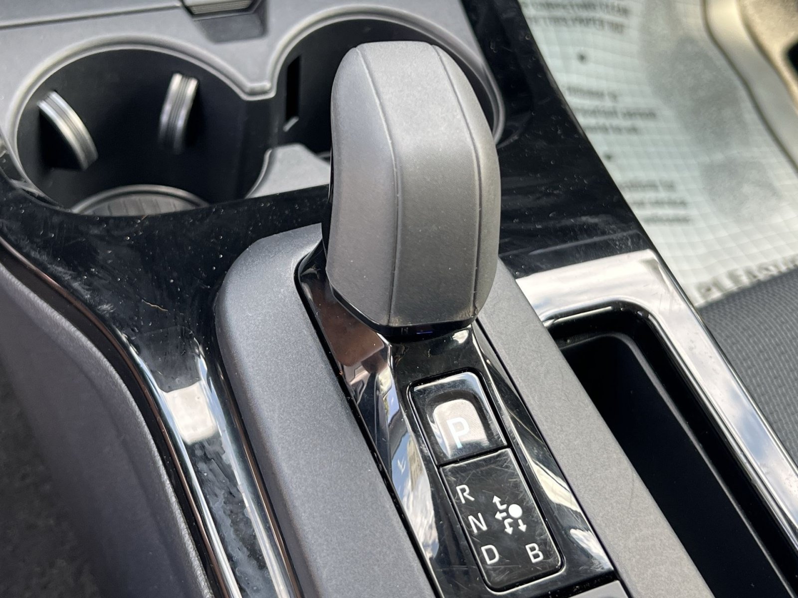 Used 2025 Toyota Prius LE FWD image 22