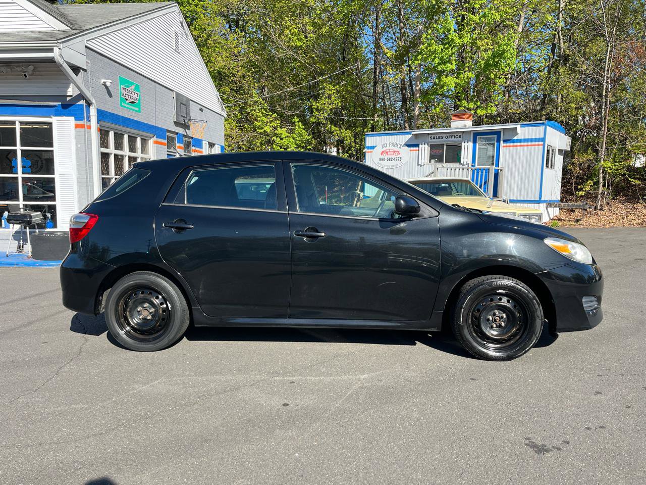 Used 2013 Toyota Matrix L FWD image 6