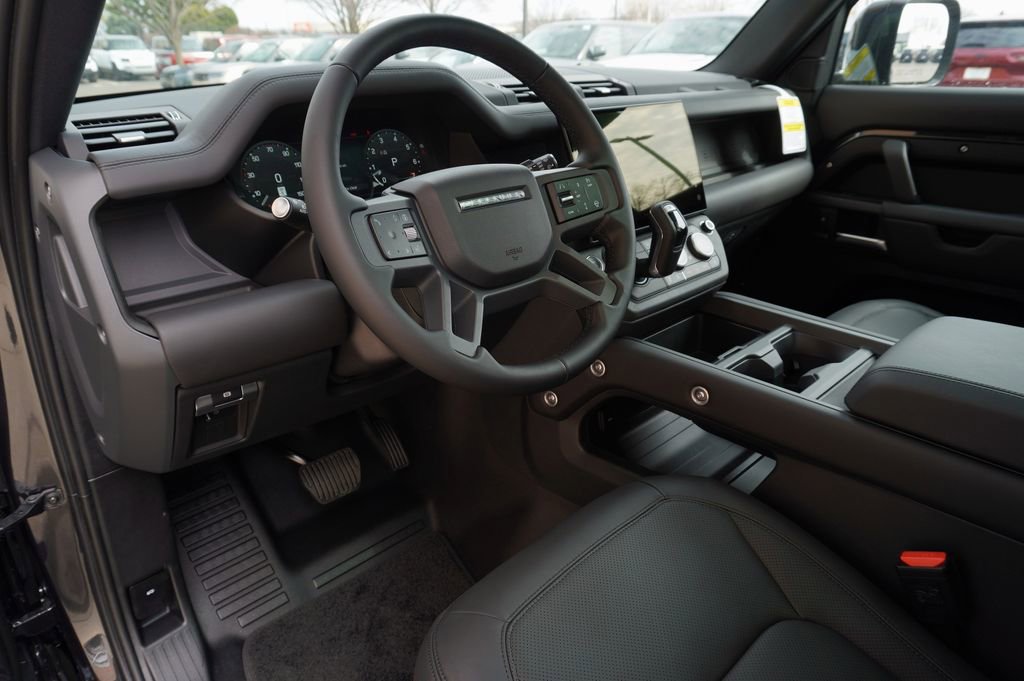 New 2026 Land Rover Defender 130 X-Dynamic SE image 13