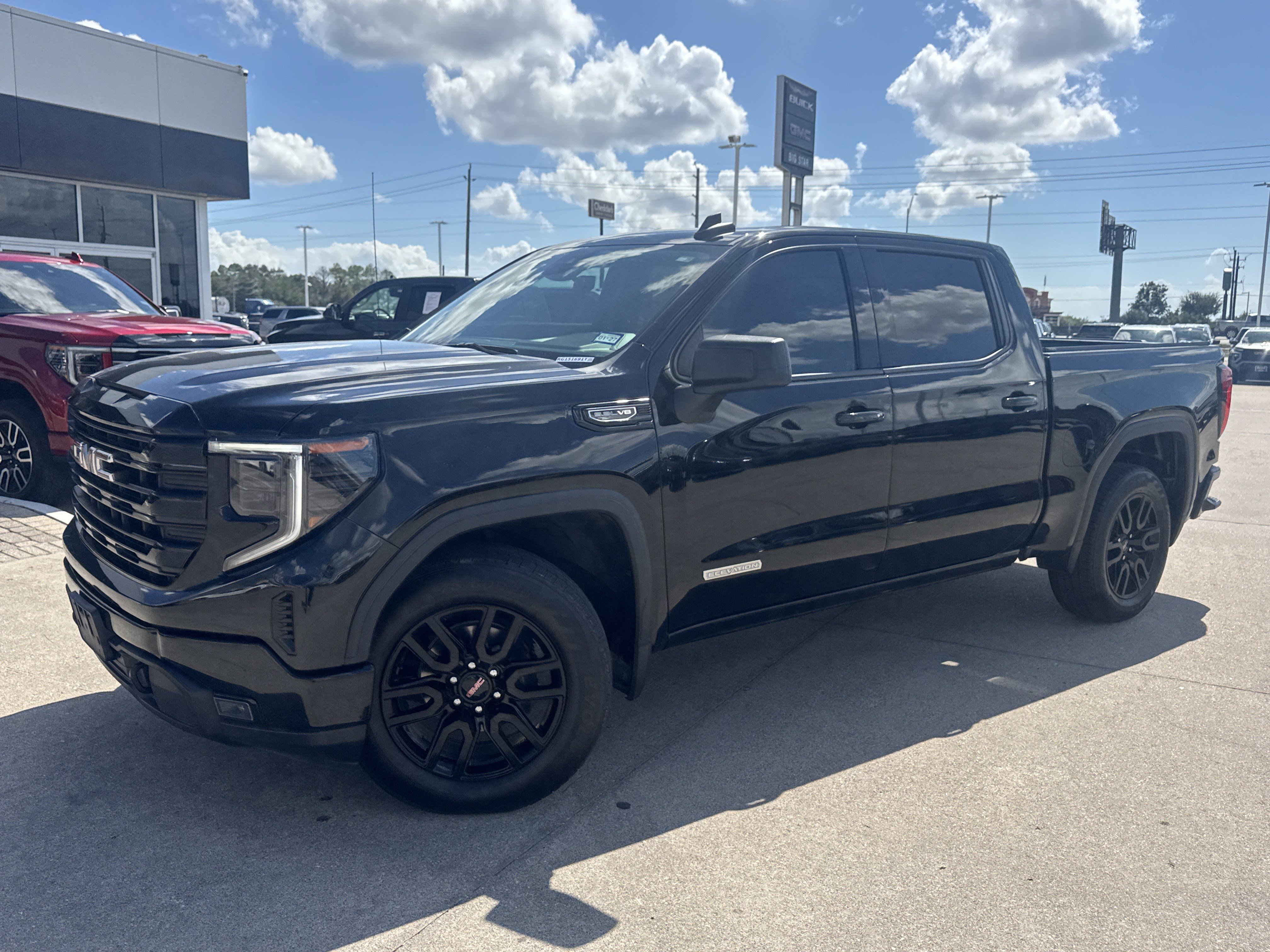 Used 2024 GMC Sierra 1500 Elevation RWD image 3