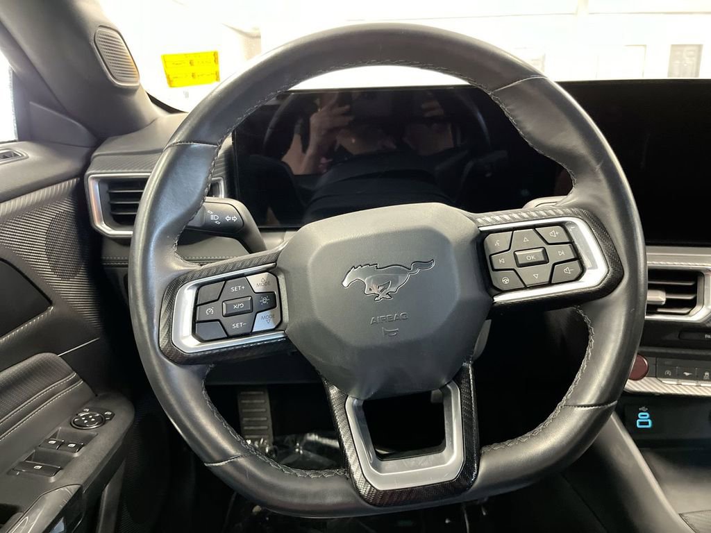 Used 2025 Ford Mustang Premium RWD image 16