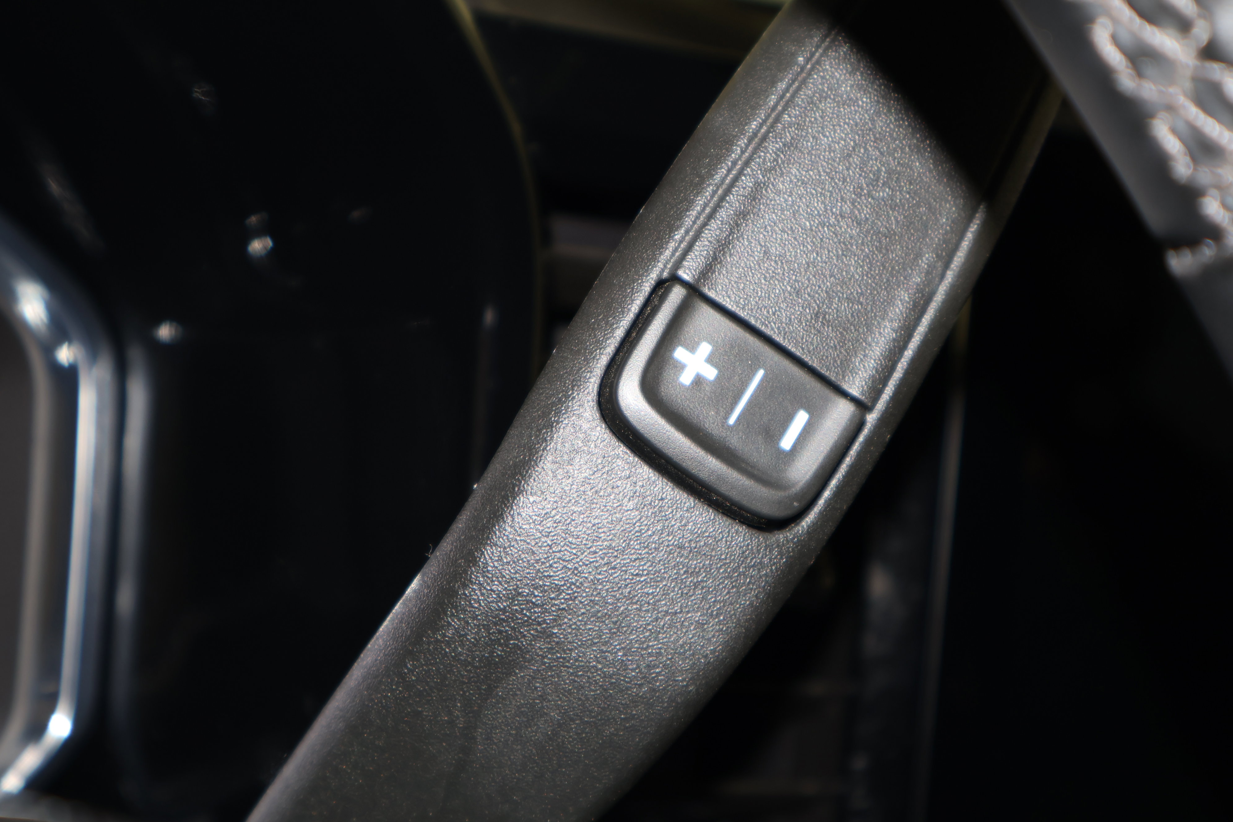 Used 2025 Chevrolet Silverado 1500 LT image 25