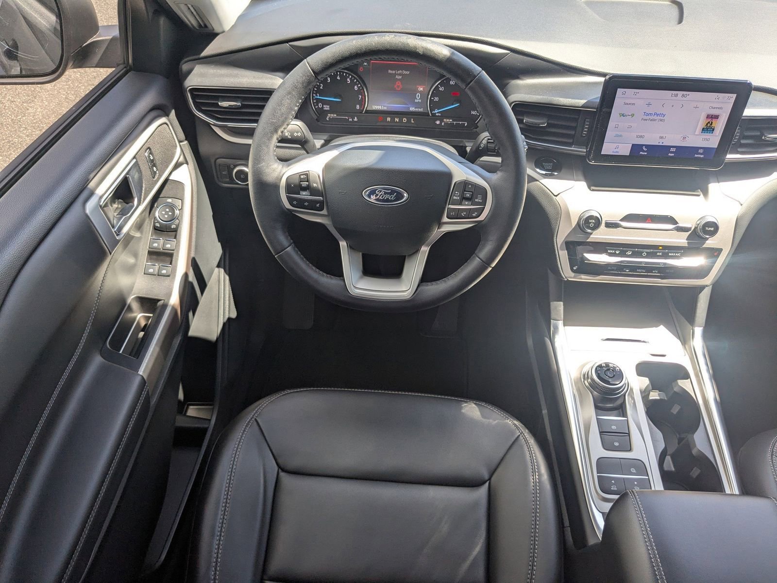 Used 2023 Ford Explorer XLT w/ Equipment Group 202A image 17