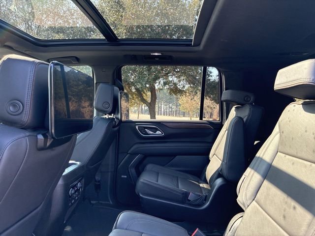Used 2024 Chevrolet Suburban High Country image 22