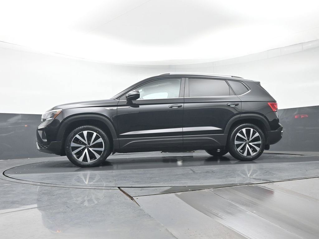 Used 2022 Volkswagen Taos SE w/ Panoramic Sunroof Package image 31