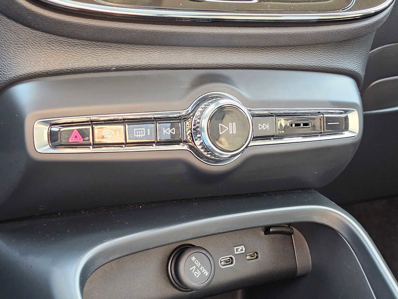 Used 2023 Volvo XC40 B5 Plus w/ Driver Assist Package image 25