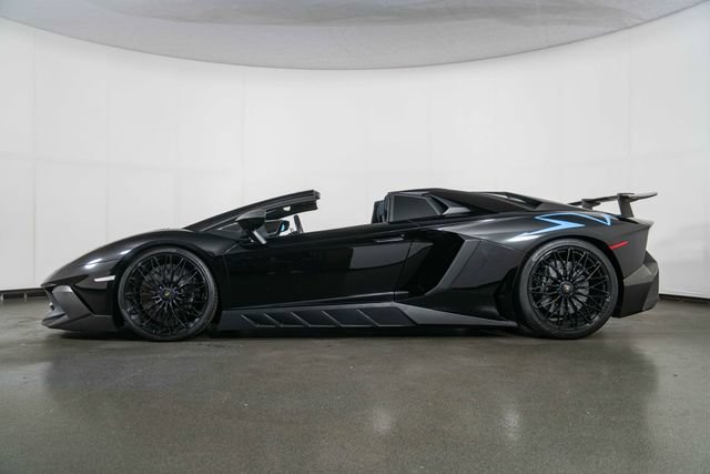 Used 2017 Lamborghini Aventador LP 750-4 Superveloce AWD/4WD image 5