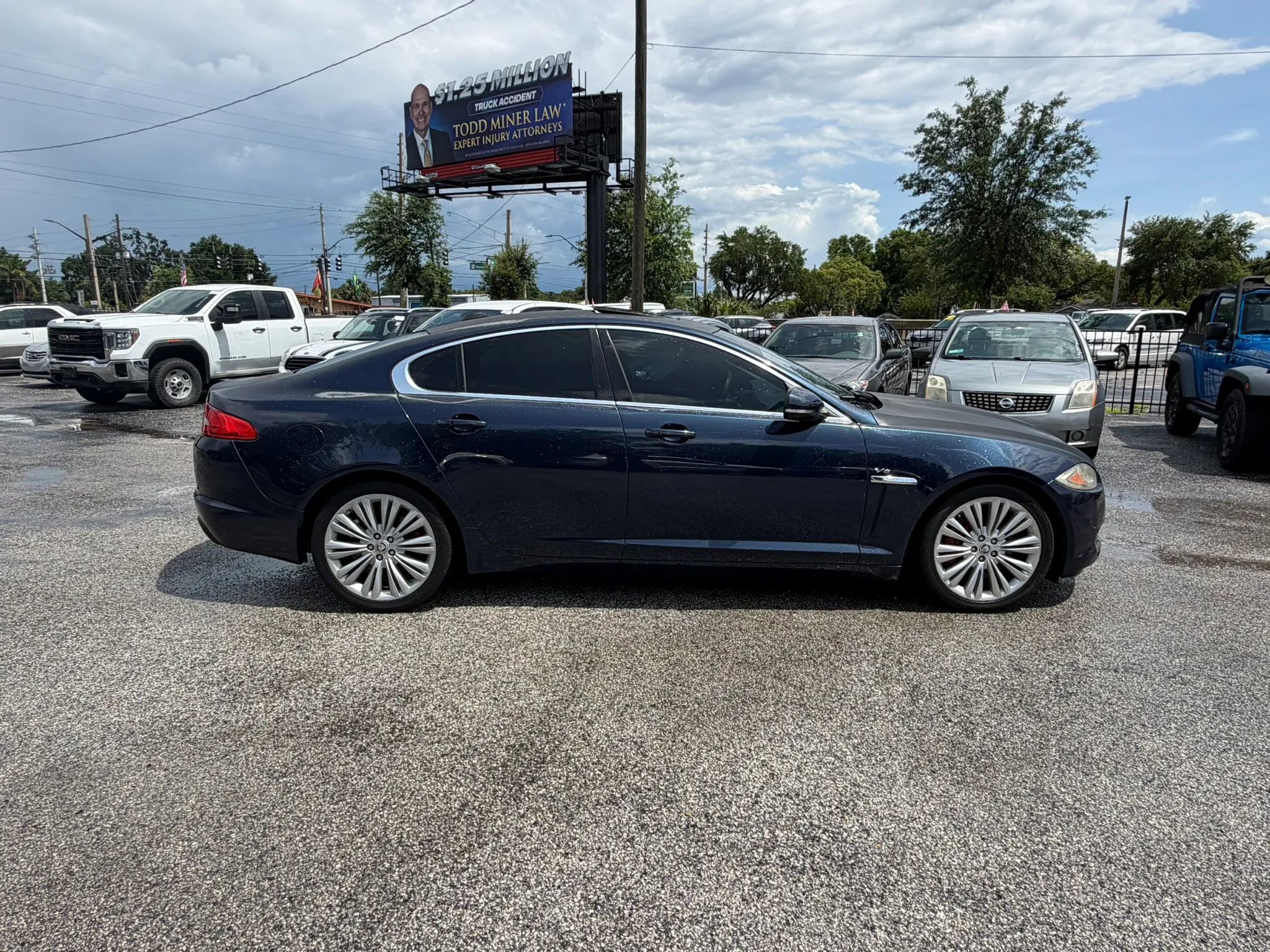 Used 2012 Jaguar XF Portfolio w/ Cold Weather Pkg RWD image 5