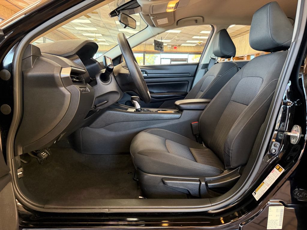 Used 2022 Nissan Altima 2.5 S FWD image 14