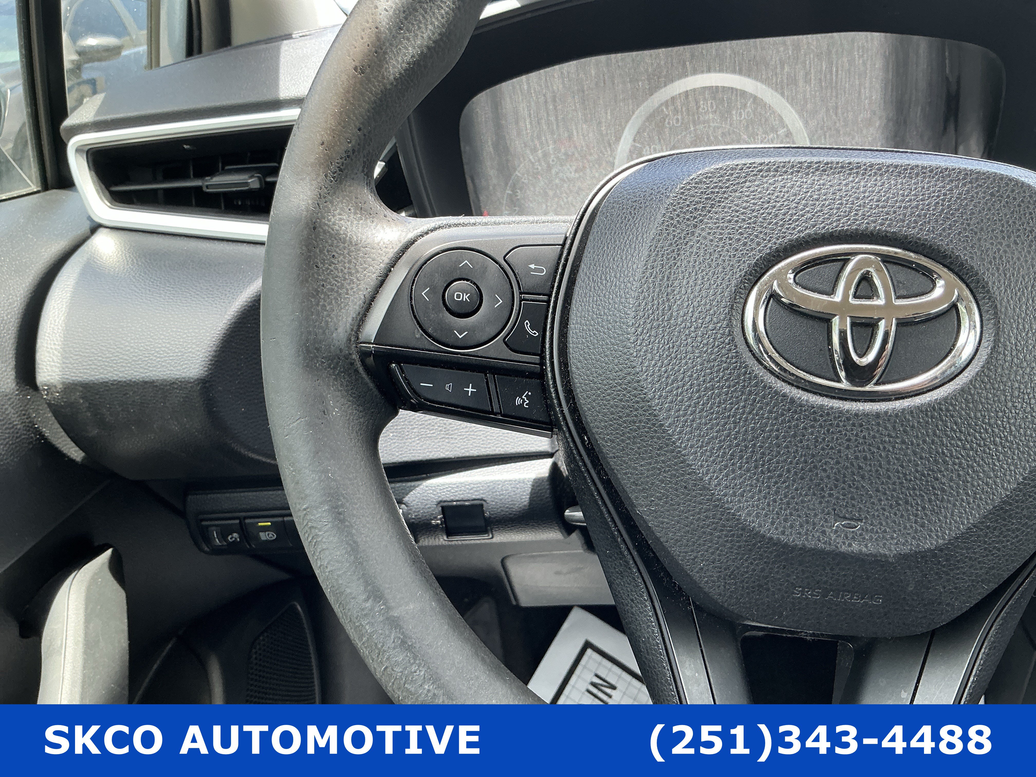 Used 2021 Toyota Corolla LE FWD image 19