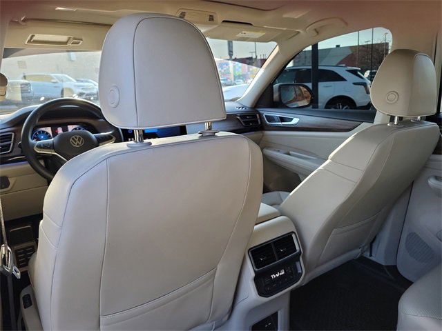Used 2024 Volkswagen Atlas SEL Premium R-Line image 25