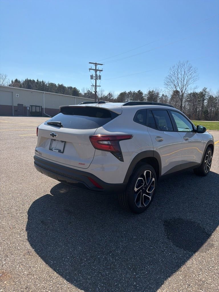 New 2026 Chevrolet Trax RS w/ Sunroof Package image 5