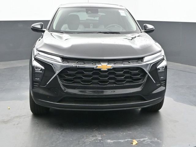 New 2026 Chevrolet Trax LS image 3