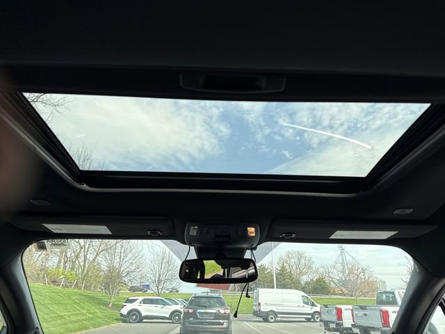 Certified 2025 Toyota Sienna XLE Woodland Edition image 22