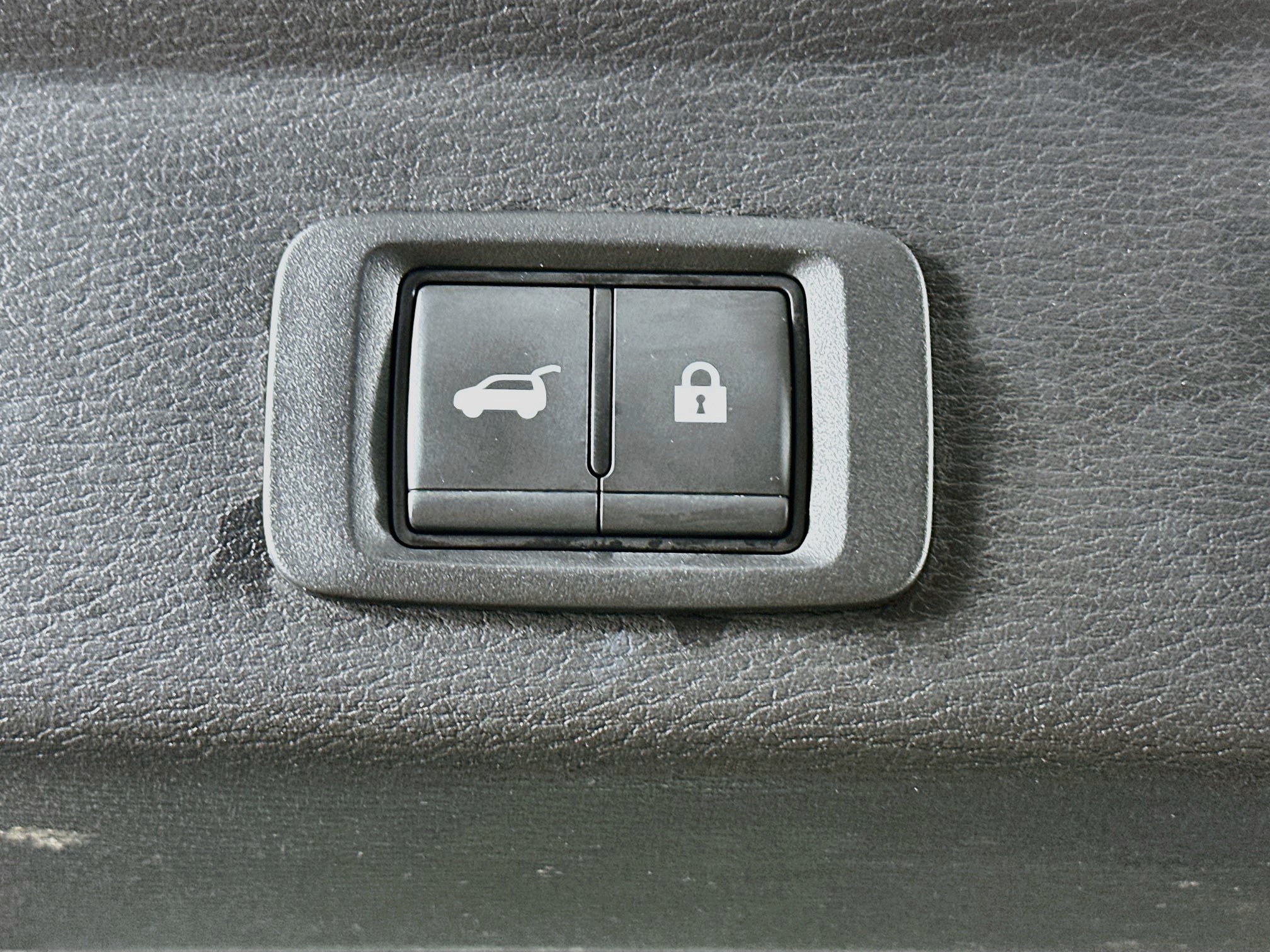 Used 2025 Mitsubishi Outlander SE AWD/4WD image 30