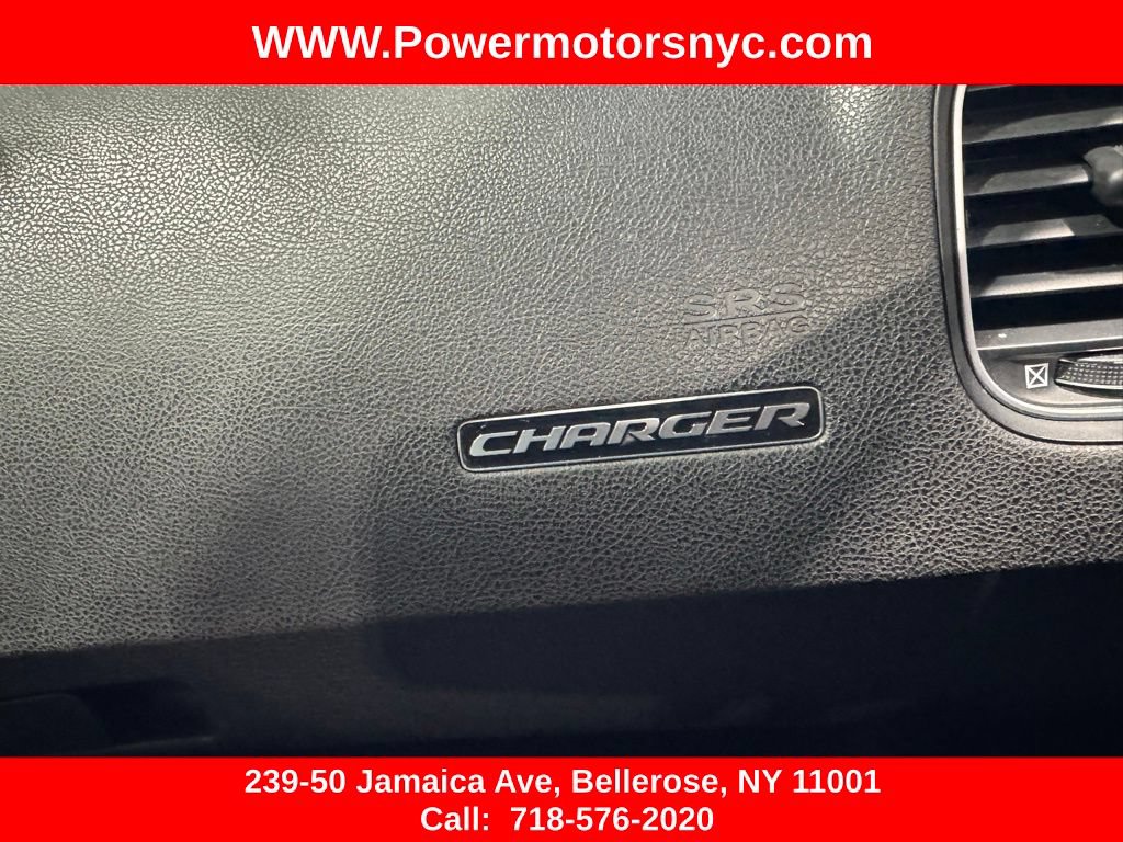 Used 2022 Dodge Charger SXT RWD image 31