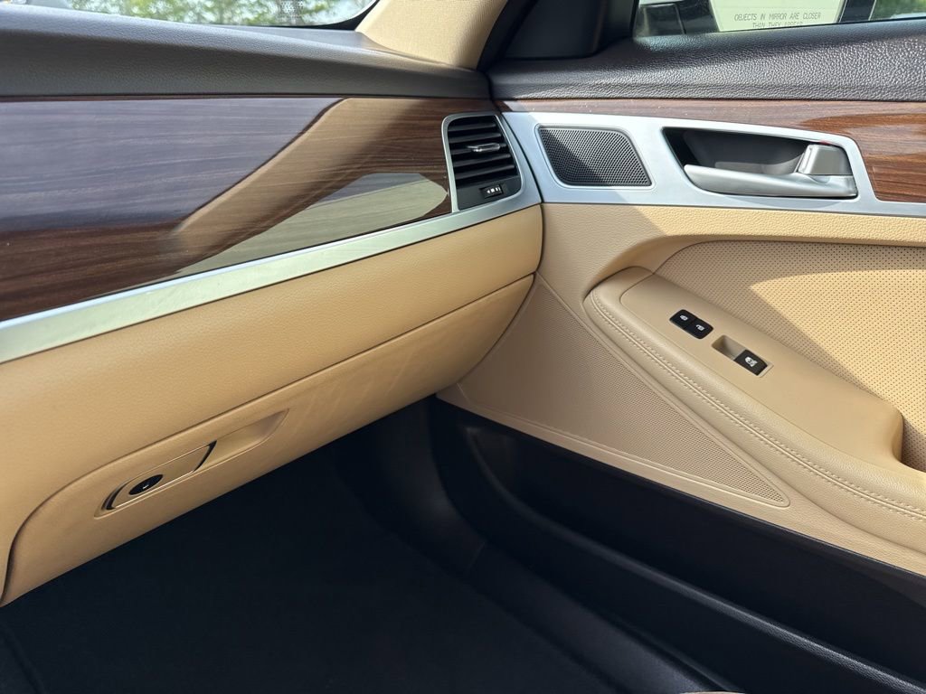 Used 2017 Genesis G80 3.8 image 29