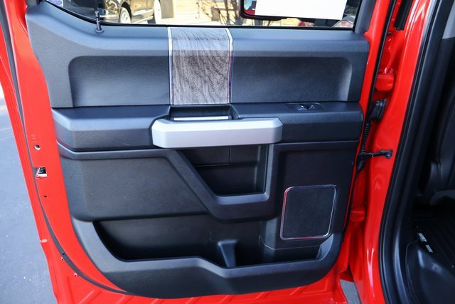 Used 2019 Ford F250 Lariat w/ Chrome Package image 25