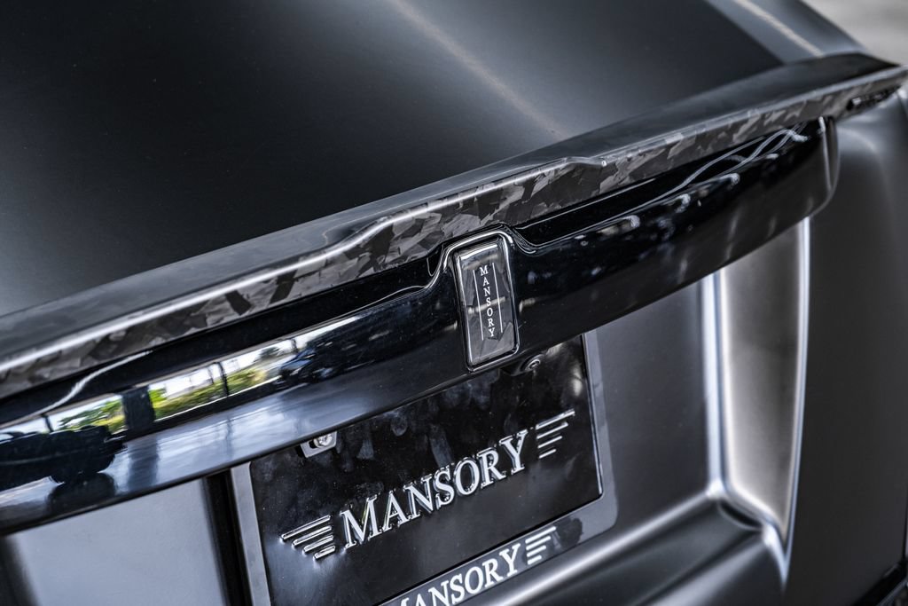 Used 2024 Rolls-Royce Phantom Sedan RWD image 29