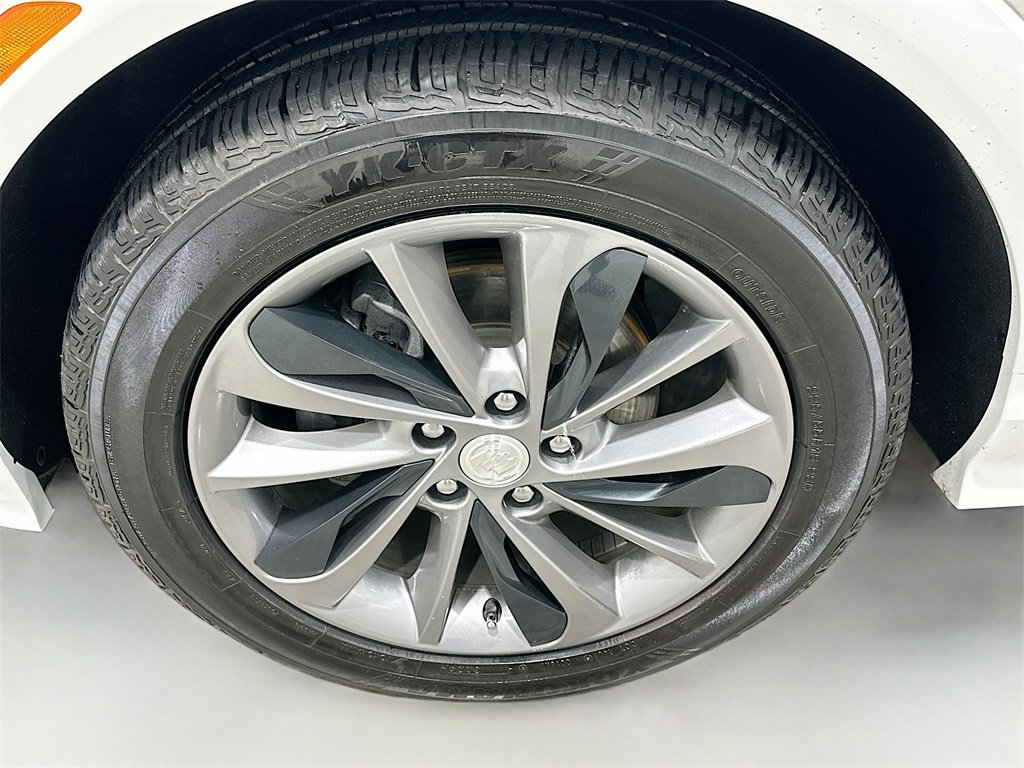 Used 2020 Buick Encore GX Select w/ Sport Touring Package image 31