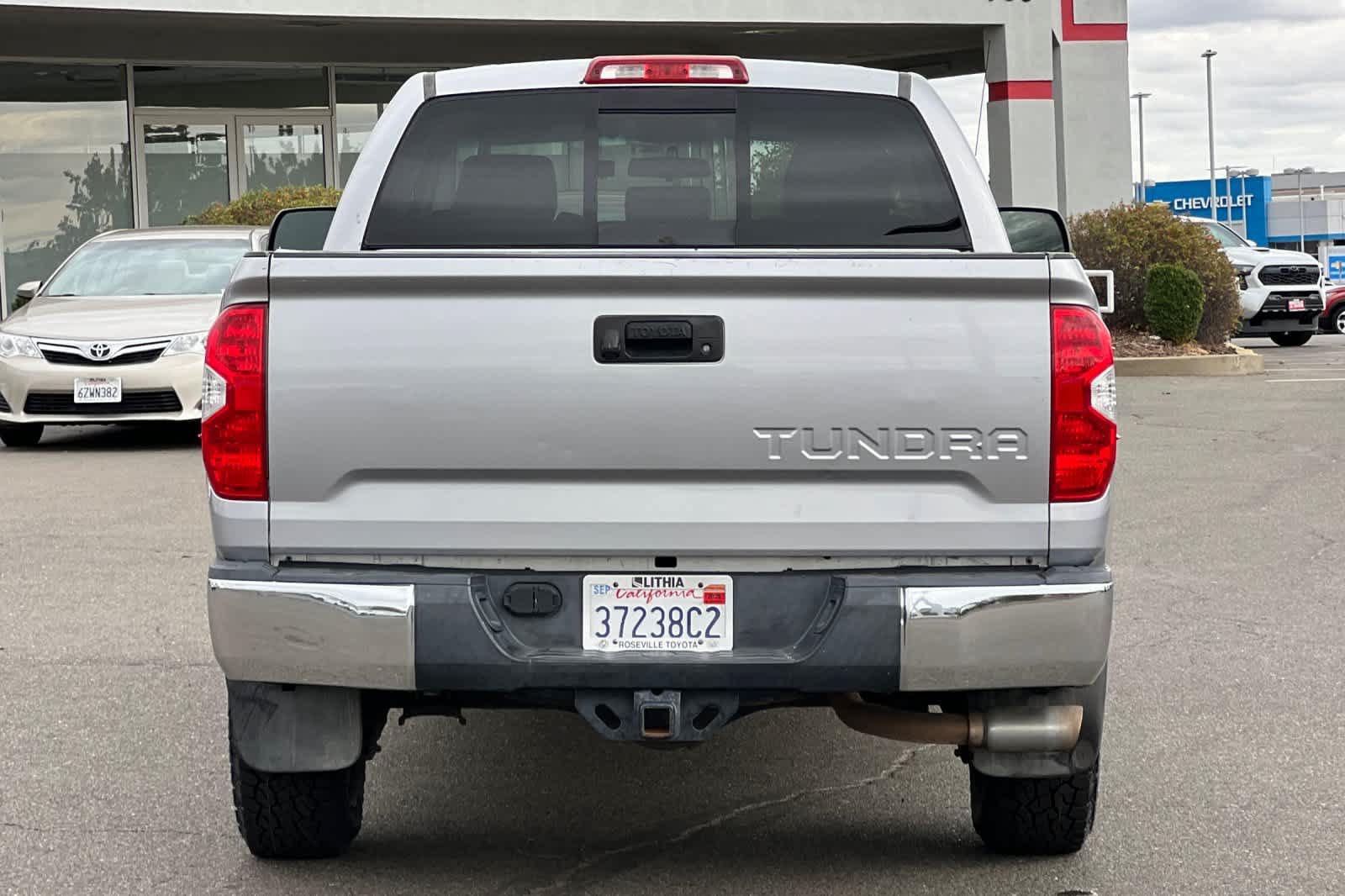 Used 2016 Toyota Tundra SR5 w/ Tow Package RWD image 8