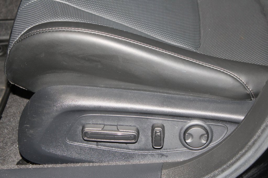 Certified 2025 Honda Accord Sport image 11