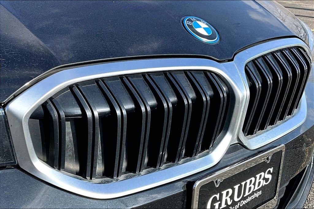 Used 2023 BMW 330e image 40