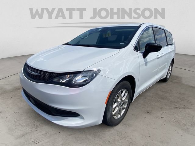 Used 2024 Chrysler Voyager LX image 1