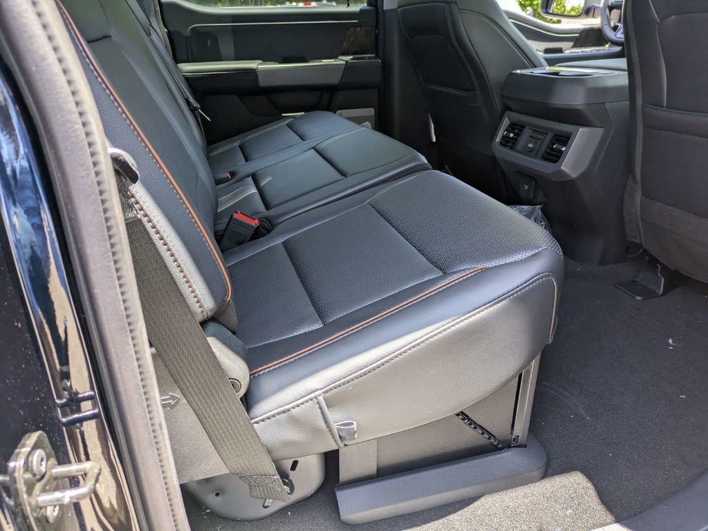 New 2025 Ford F250 Lariat w/ Lariat Ultimate Package image 34
