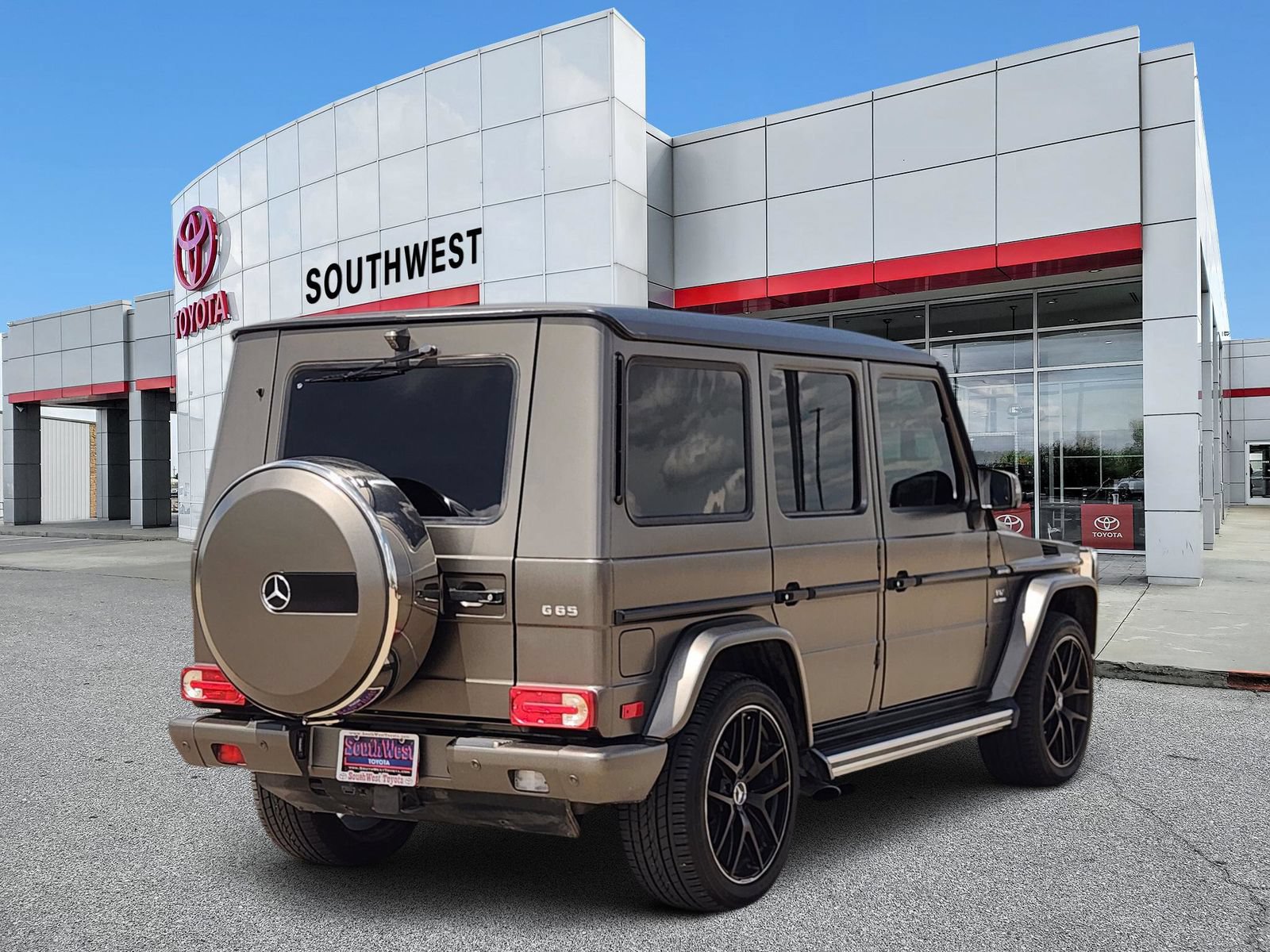 Used 2017 Mercedes-Benz G 65 AMG 4MATIC image 5