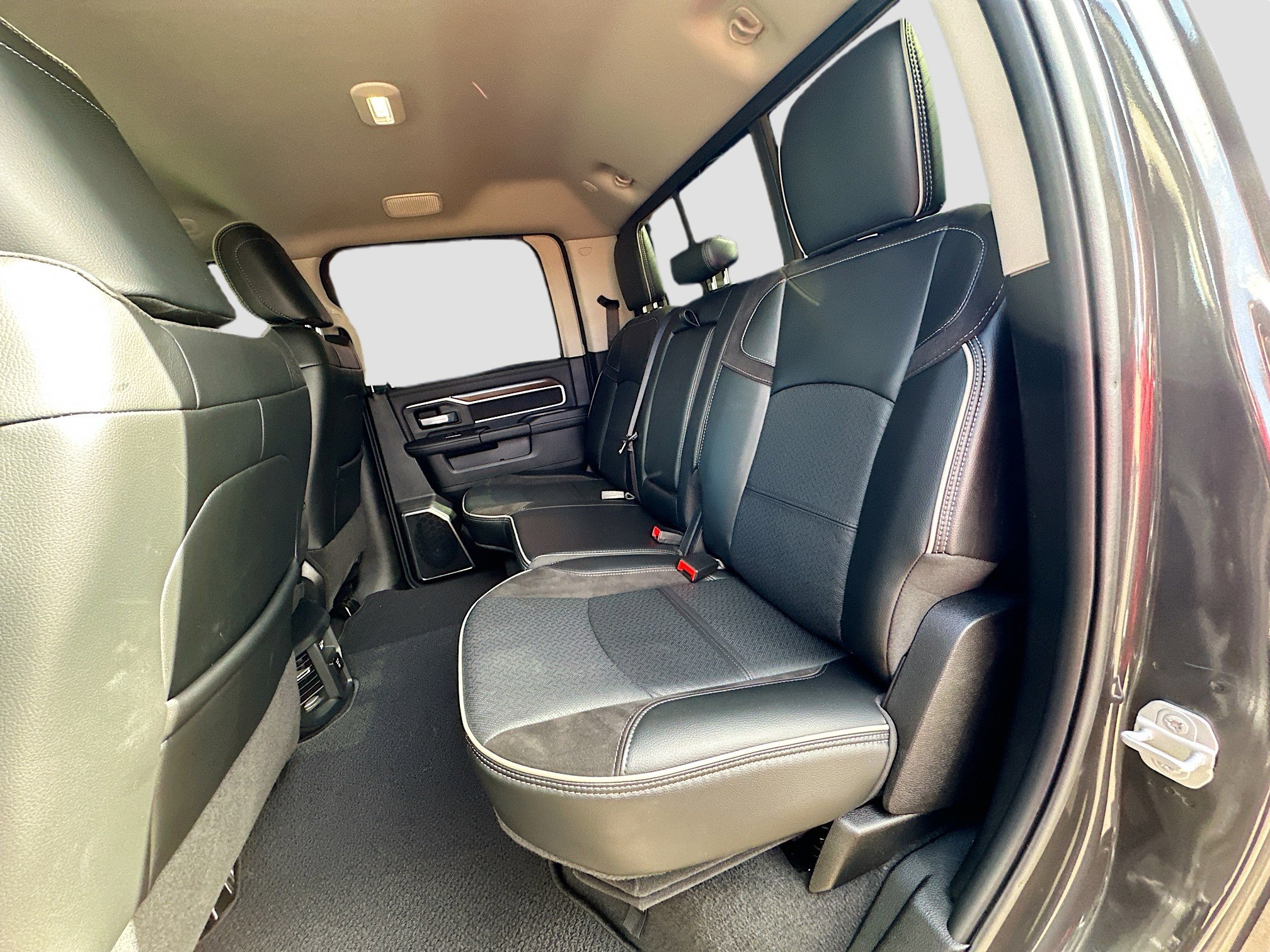 Used 2024 RAM 2500 Laramie w/ Safety Group image 29