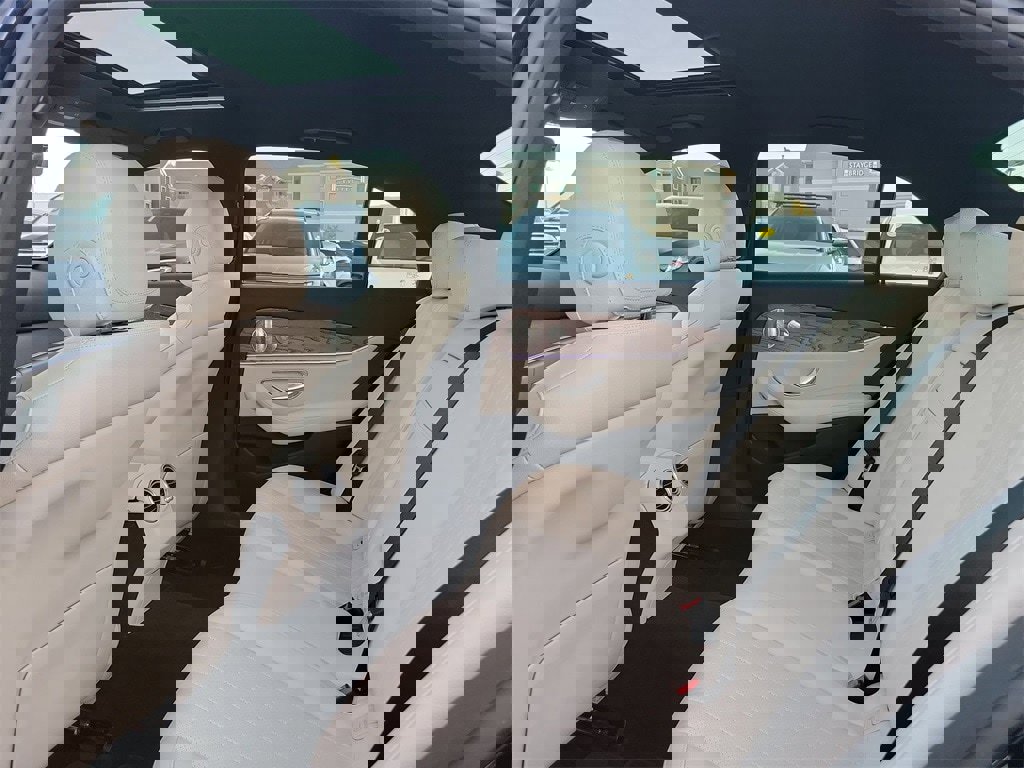 Used 2023 Mercedes-Benz E 350 Sedan image 13