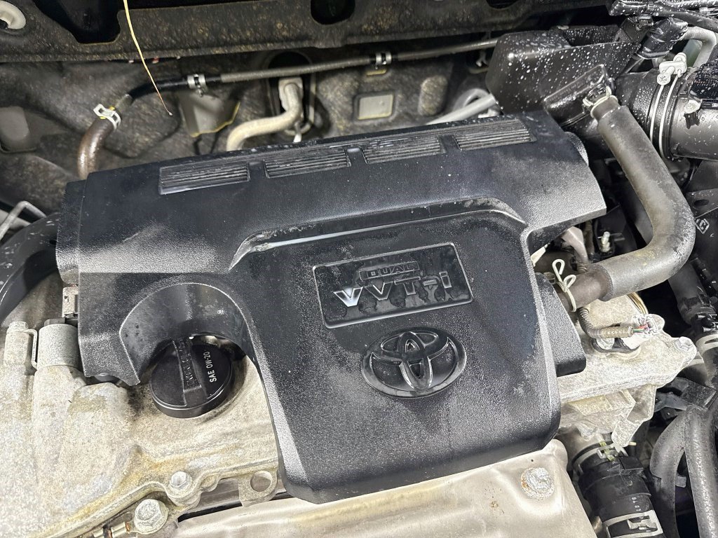 Used 2018 Toyota RAV4 LE FWD image 37