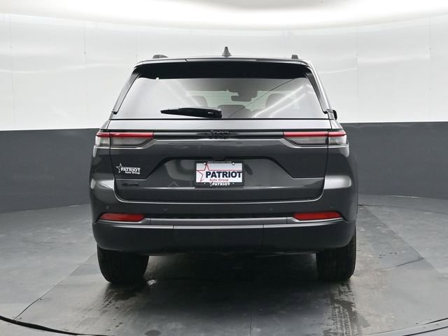 New 2026 Jeep Grand Cherokee Altitude image 5