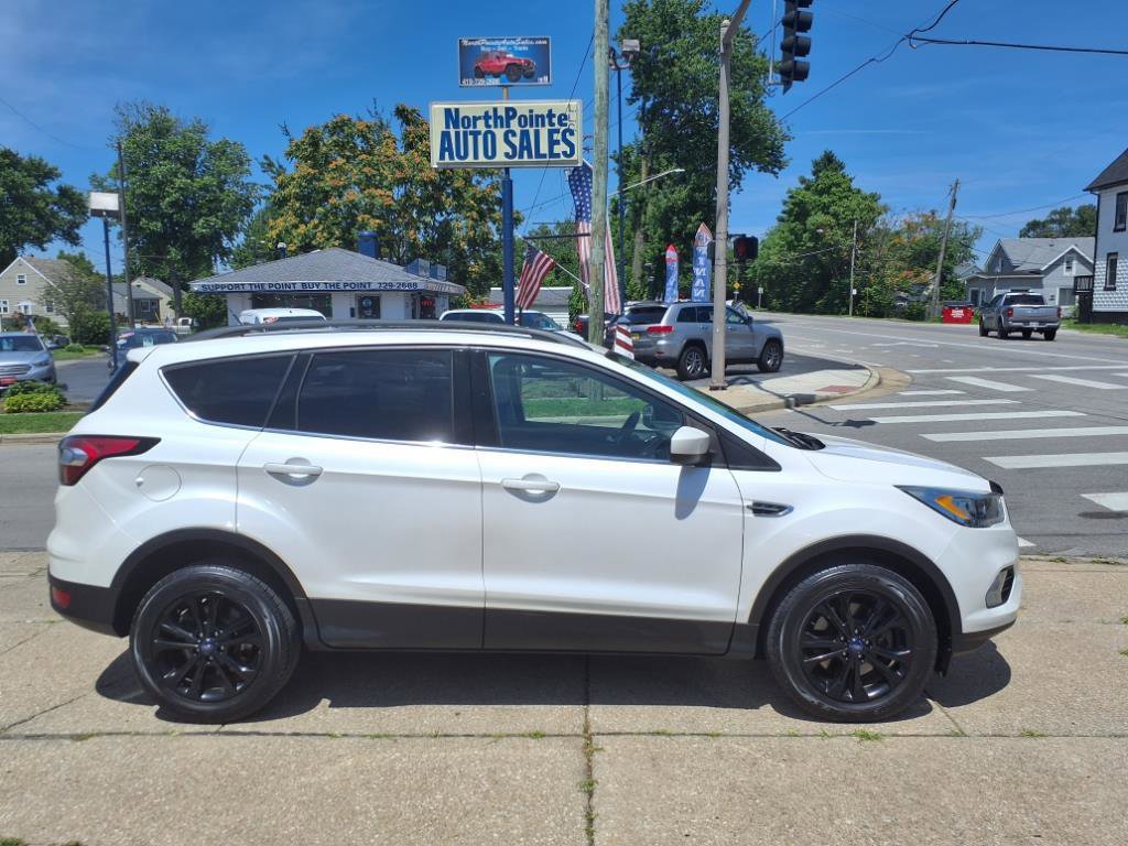 Used 2018 Ford Escape SEL w/ Canadian Touring Package image 1