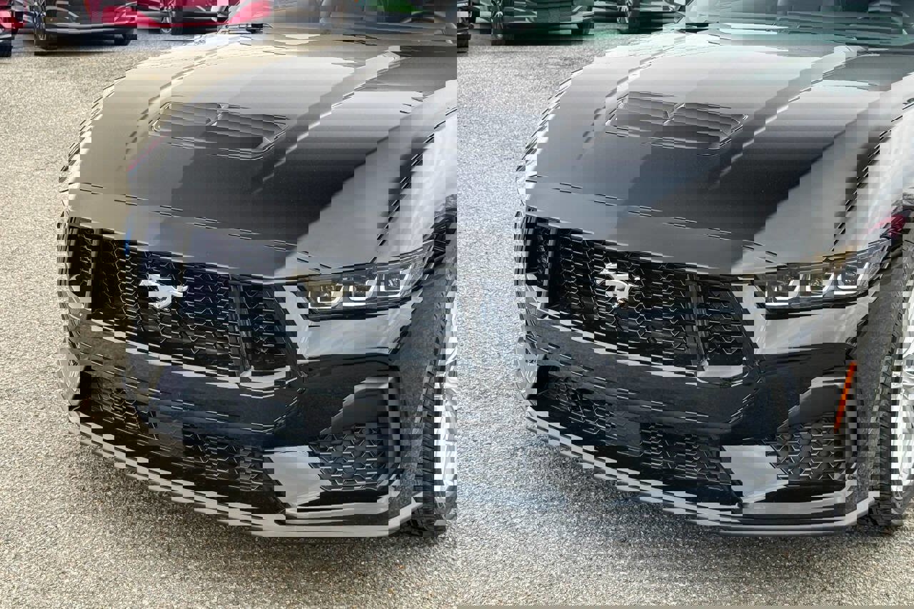 Used 2024 Ford Mustang GT Premium image 9