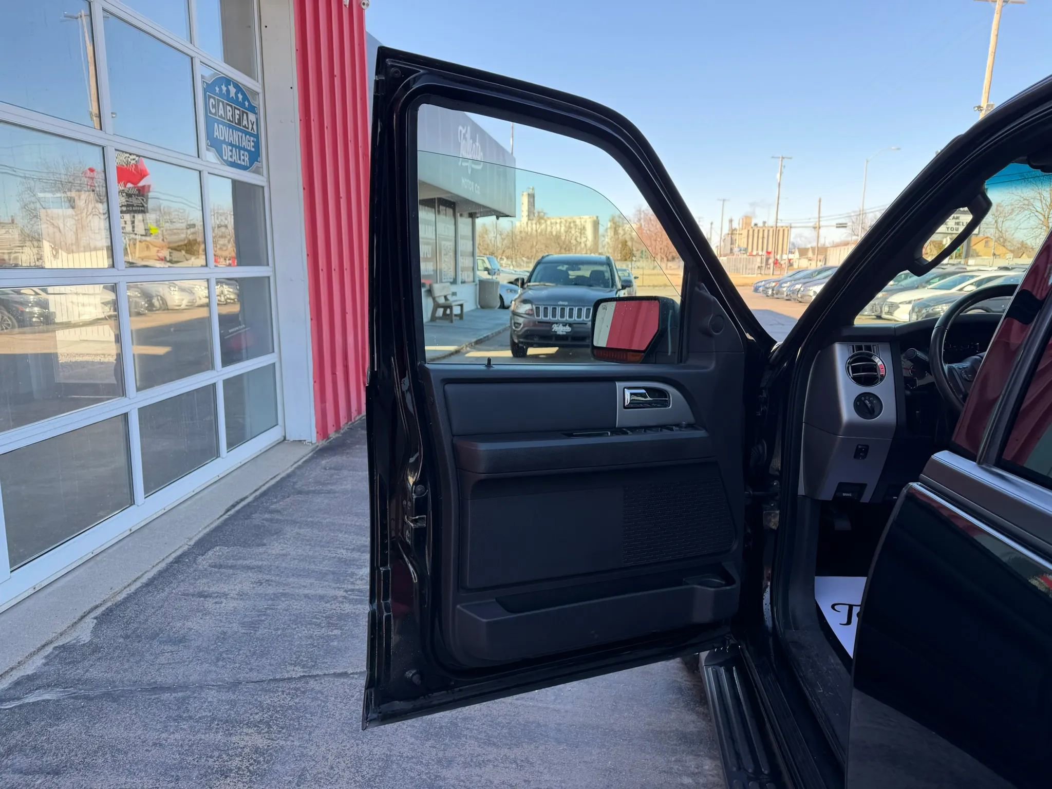 Used 2011 Ford Expedition XLT w/ 202A Rapid Spec Order Code image 9