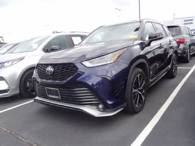 Used 2021 Toyota Highlander XSE