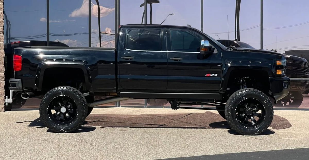 Used 2015 Chevrolet Silverado 2500 LTZ w/ Duramax Plus Package AWD/4WD image 19