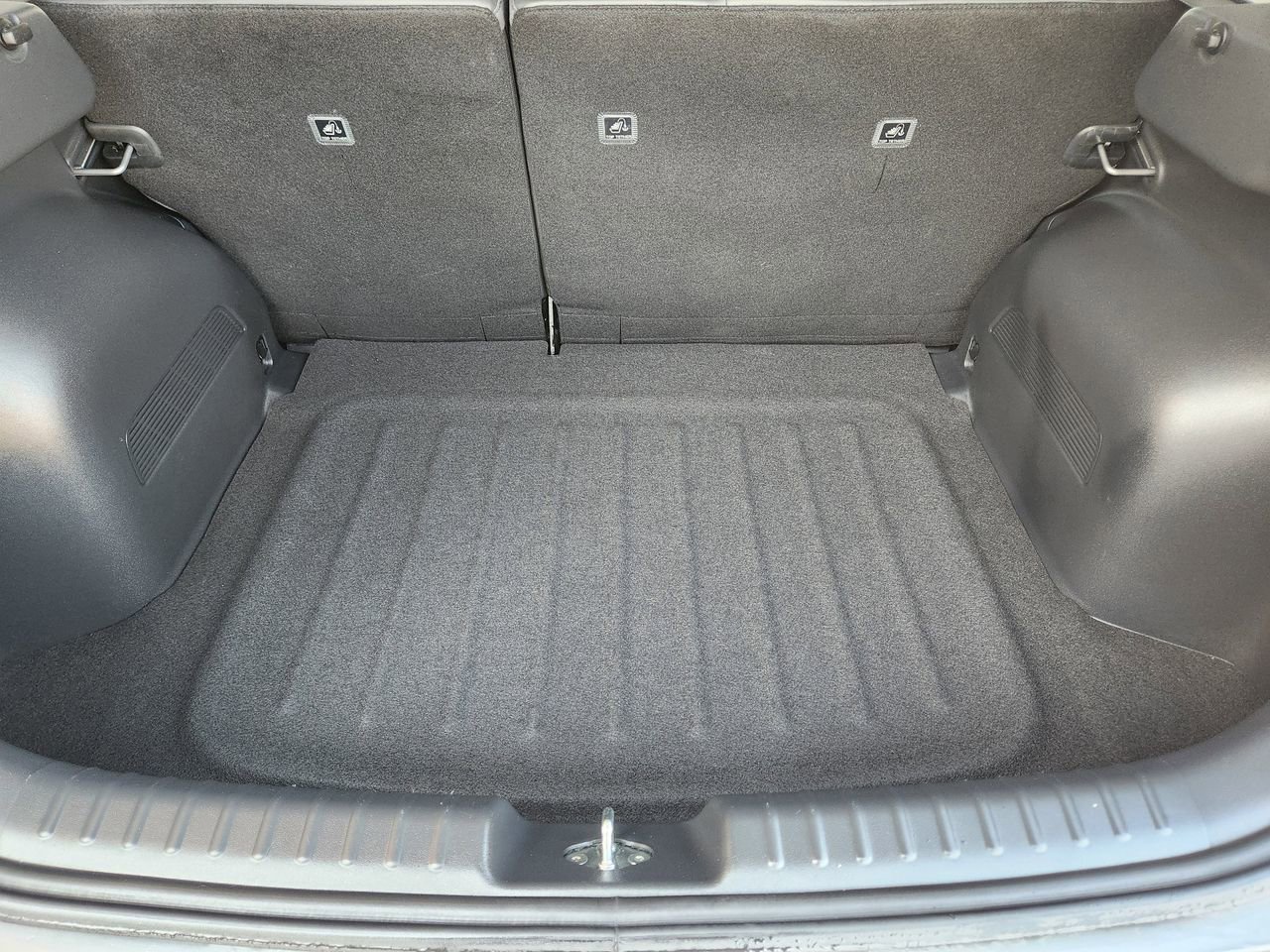 Used 2023 Kia Niro EX Touring FWD image 31