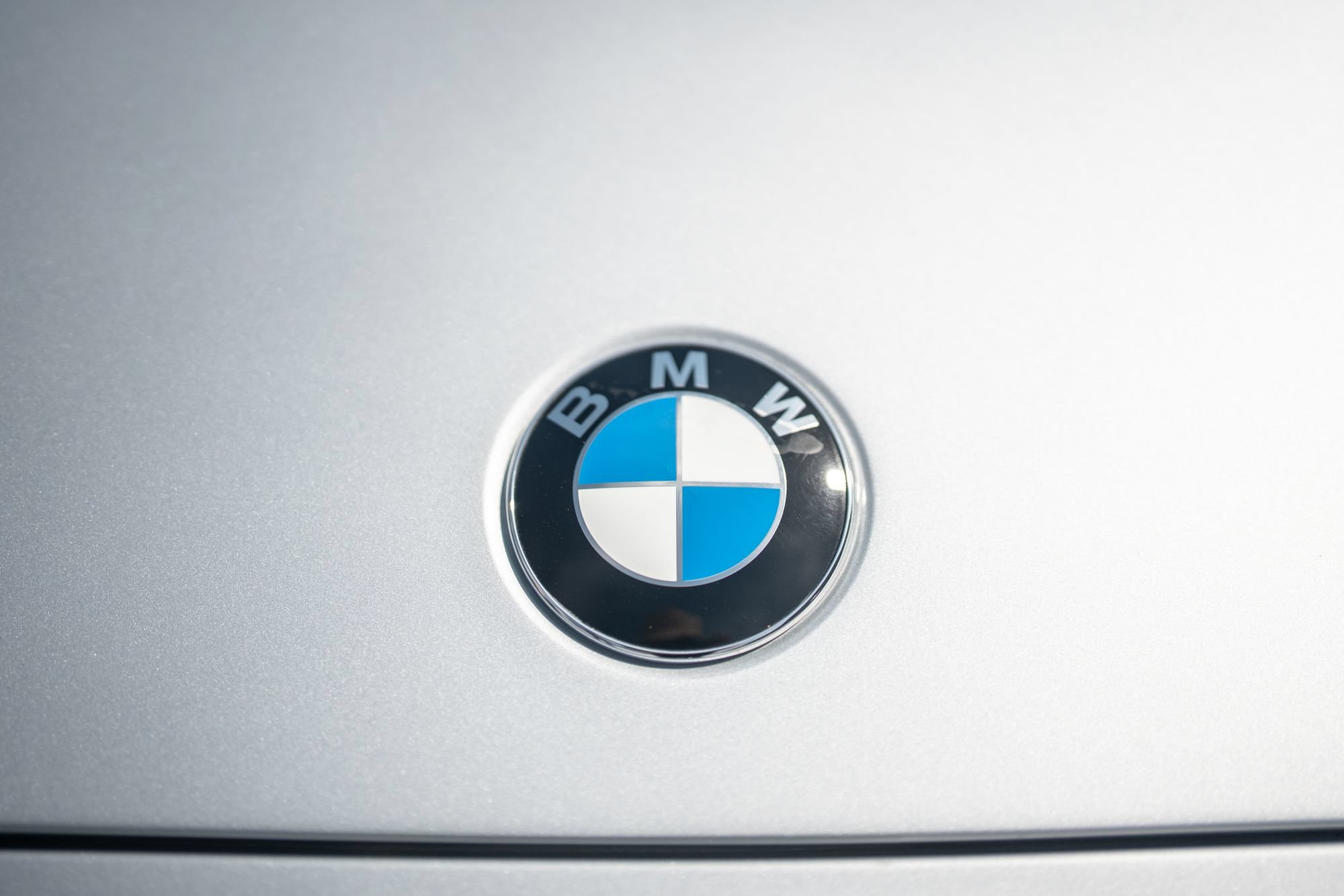 Used 2003 BMW Z8 RWD image 40