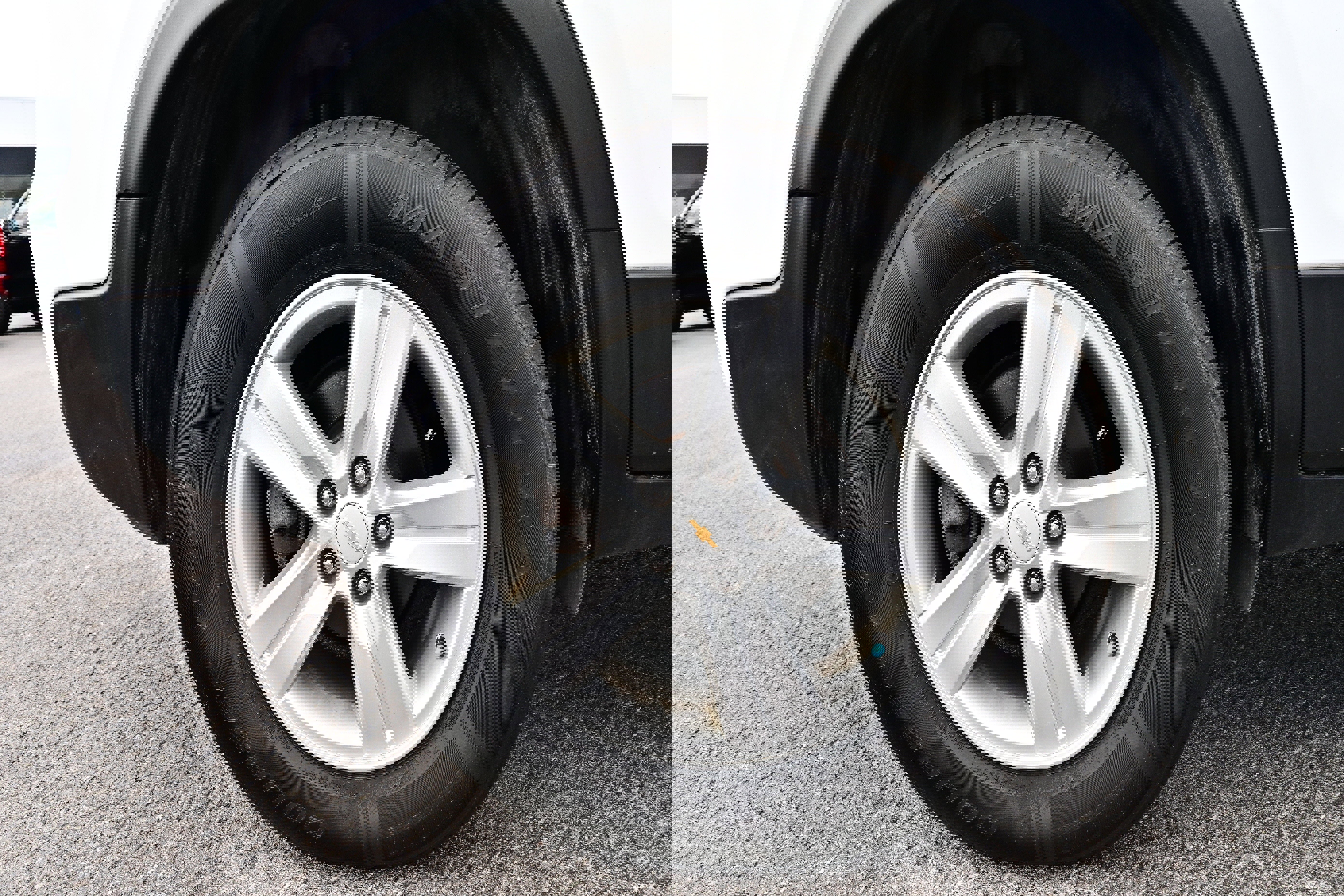 Used 2021 Chevrolet Trax LT w/ LT Convenience Package AWD/4WD image 9