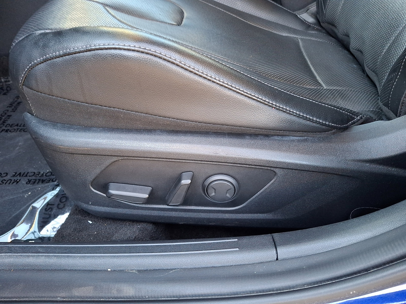 Certified 2023 Hyundai Elantra Limited w/ Preferred Accessory Package image 14