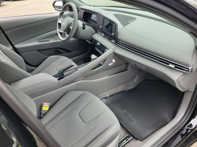 New 2026 Hyundai Elantra Sport FWD image 21