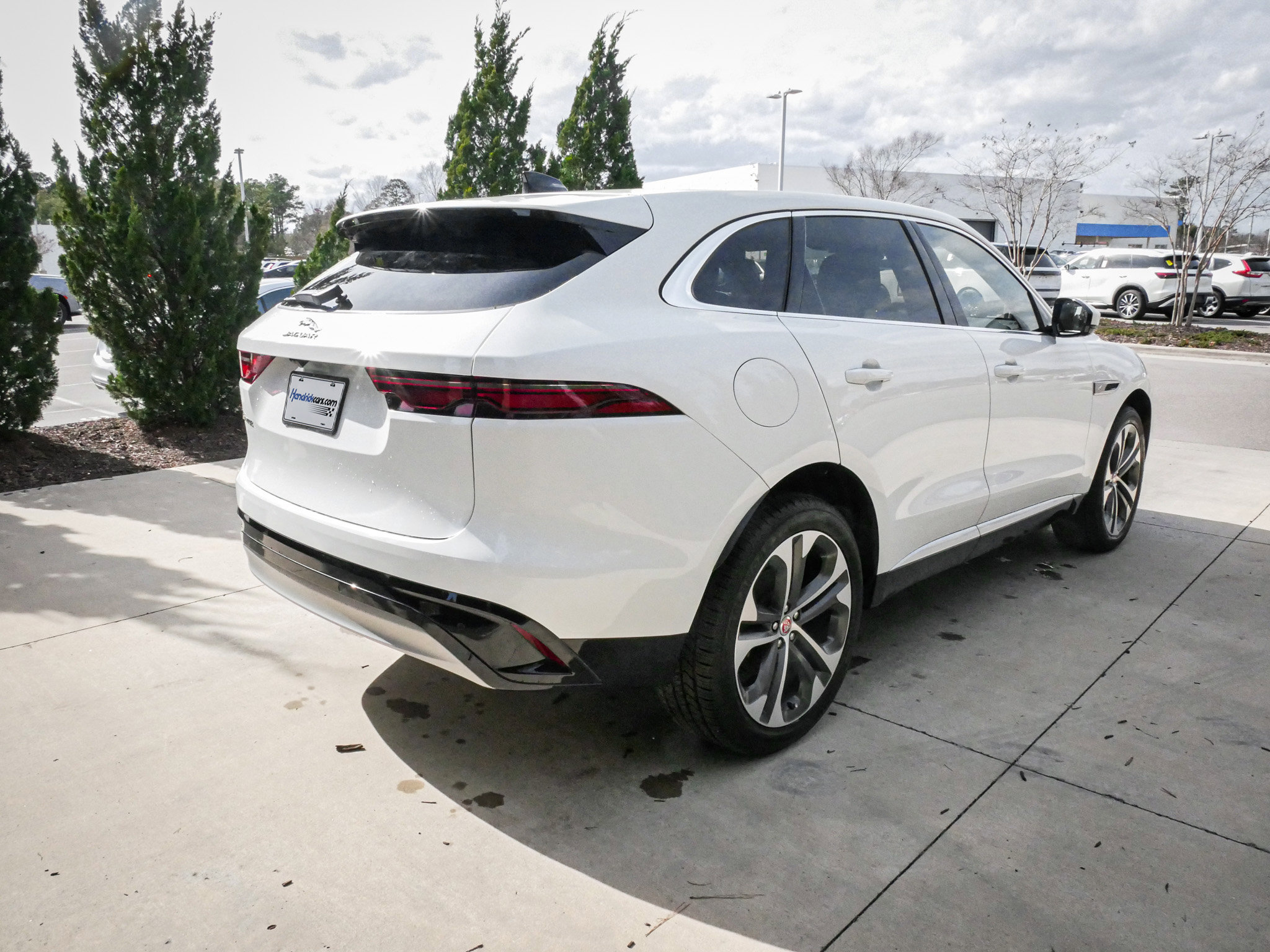Used 2023 Jaguar F-PACE S image 10