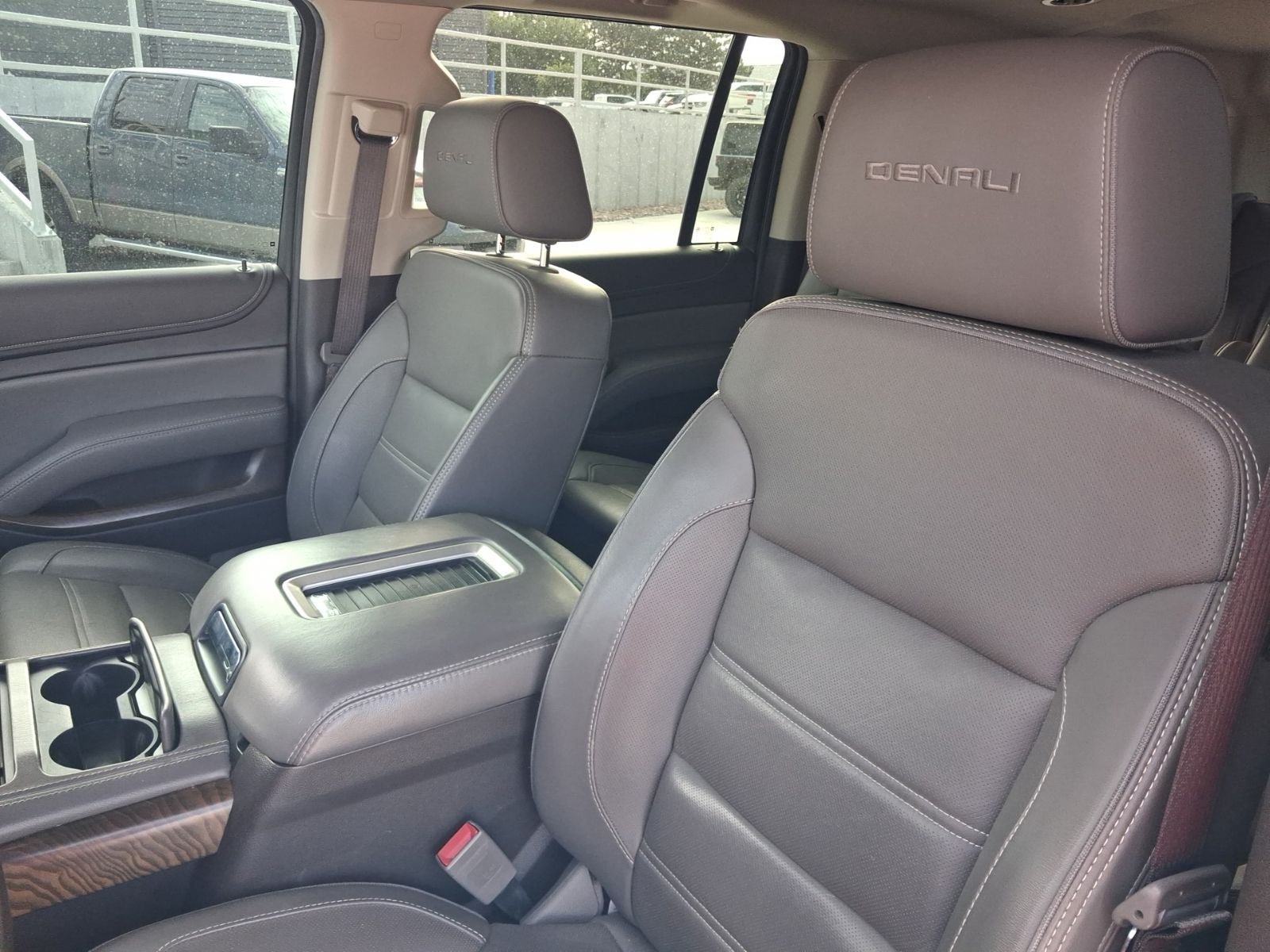 Used 2019 GMC Yukon XL Denali w/ Open Road Package AWD/4WD image 11