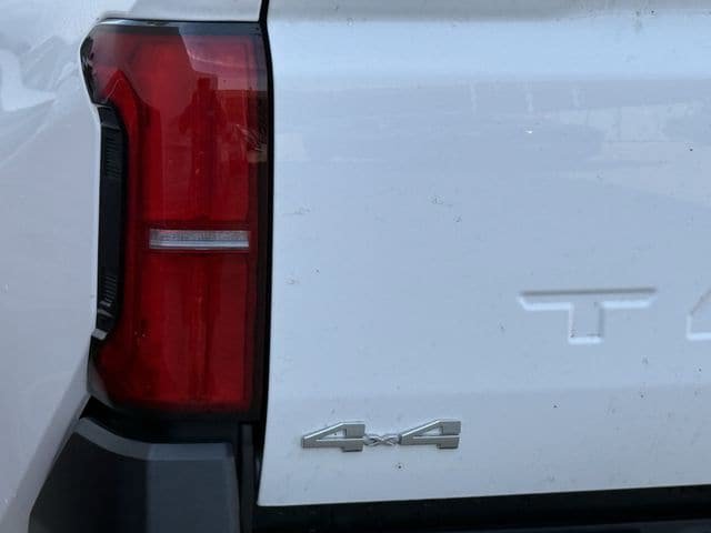 Used 2024 Toyota Tacoma SR AWD/4WD image 6