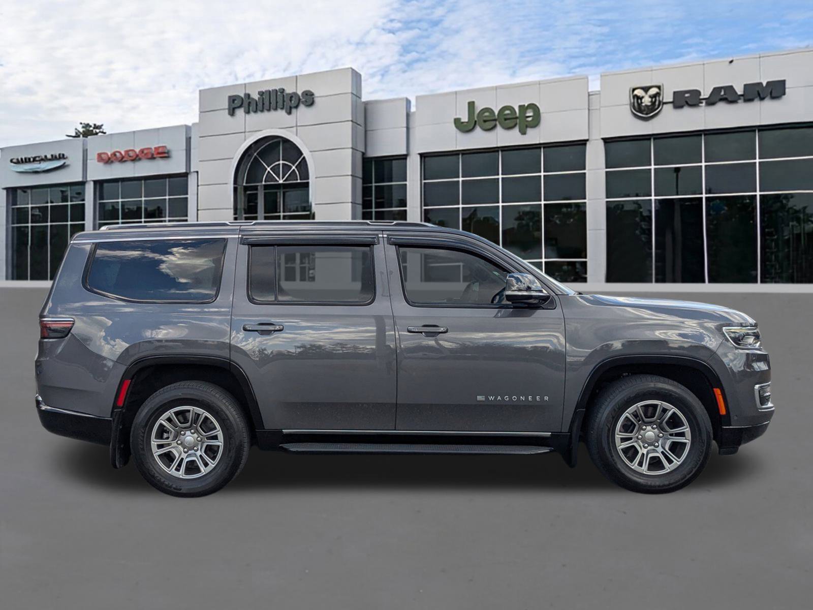 Used 2023 Jeep Wagoneer 2WD w/ Mopar Step-Up Package image 2