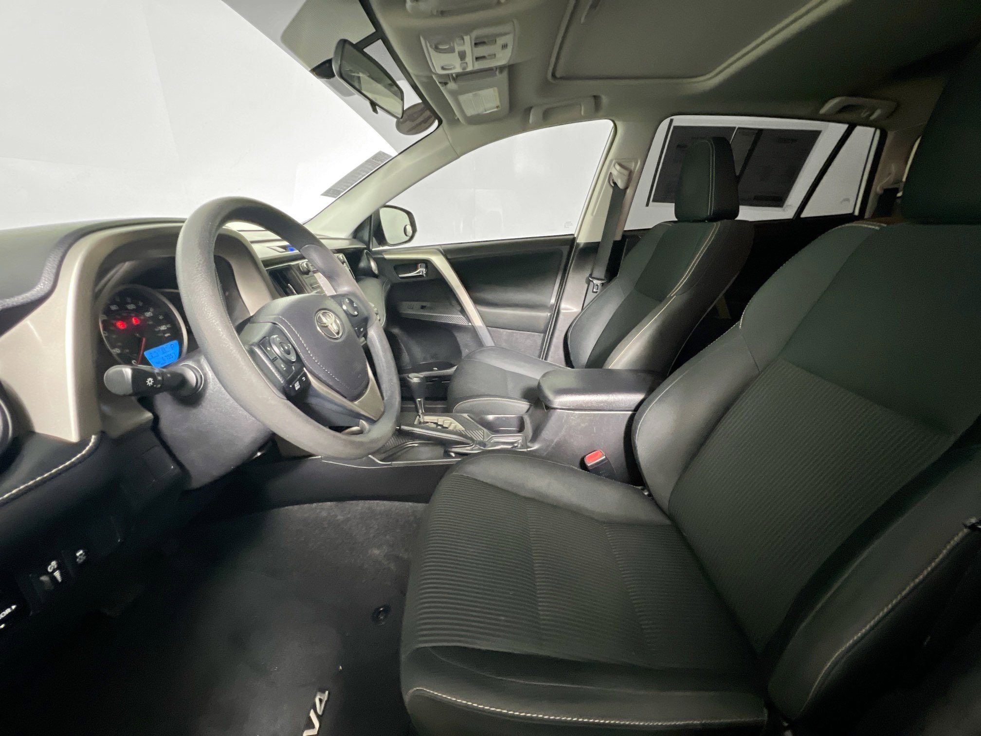 Used 2014 Toyota RAV4 XLE image 14