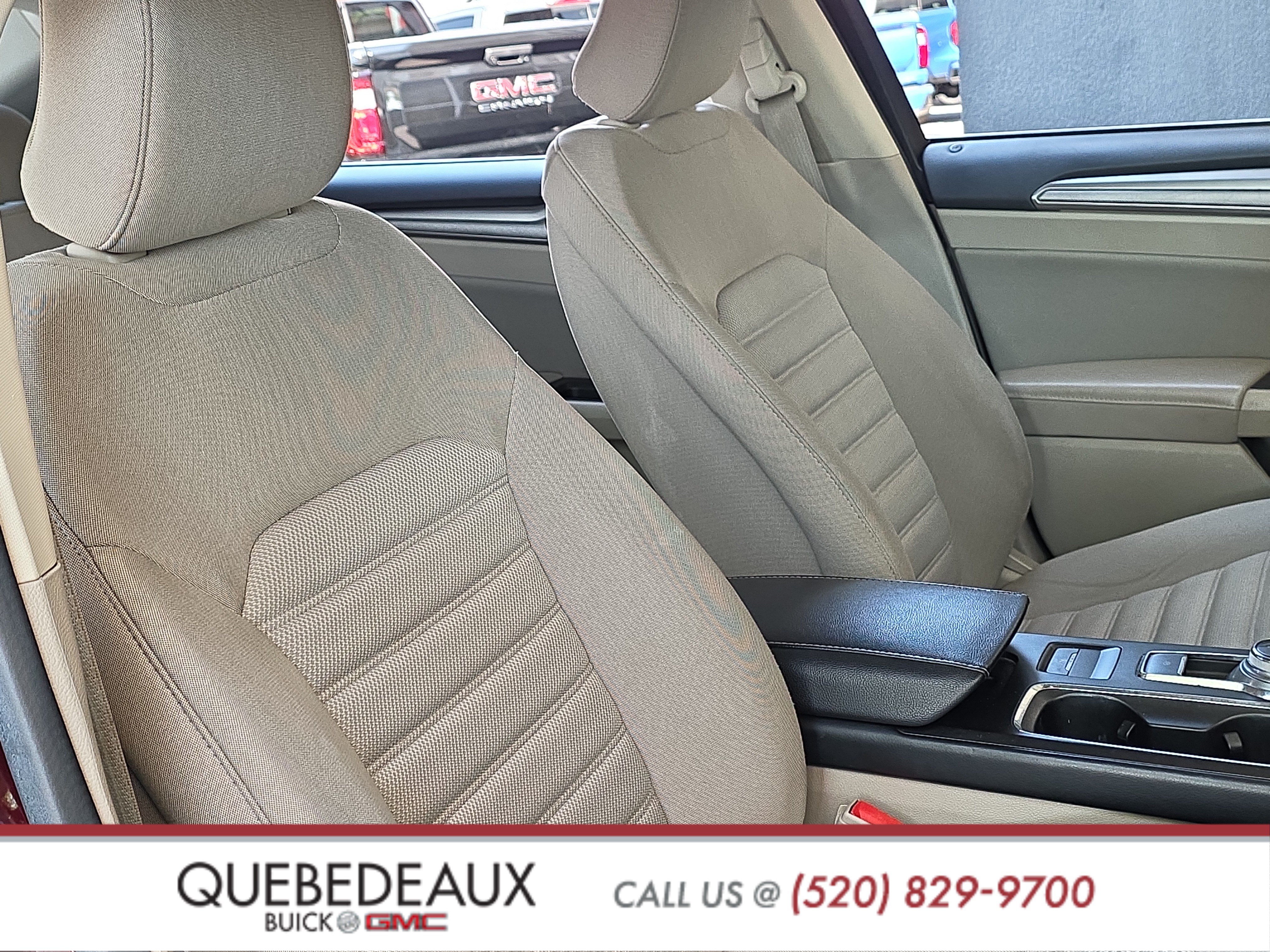 Used 2017 Ford Fusion SE w/ Fusion SE Technology Package FWD image 24